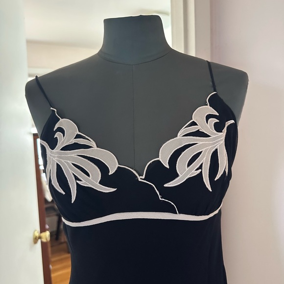 BCBG Maxazria Silk Dress - Picture 11 of 14